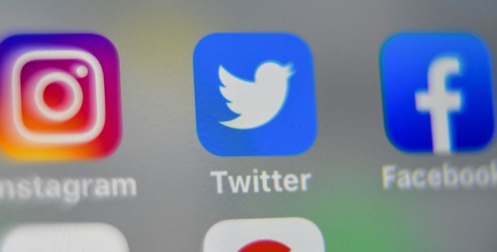 Instagram, Twitter, and facebook apps